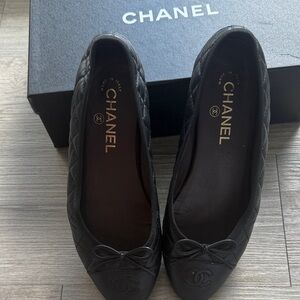 CHANEL Black Quilted Flats with Bow